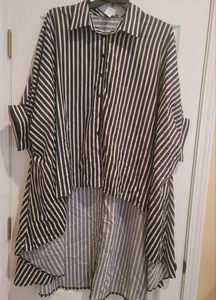 Black &White stripped high-low top